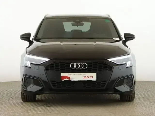 Gebraucht Audi A3 Sportback e-tron Ambiente 204 PS (150 kW) 2023 Schwarz Kleinwagen