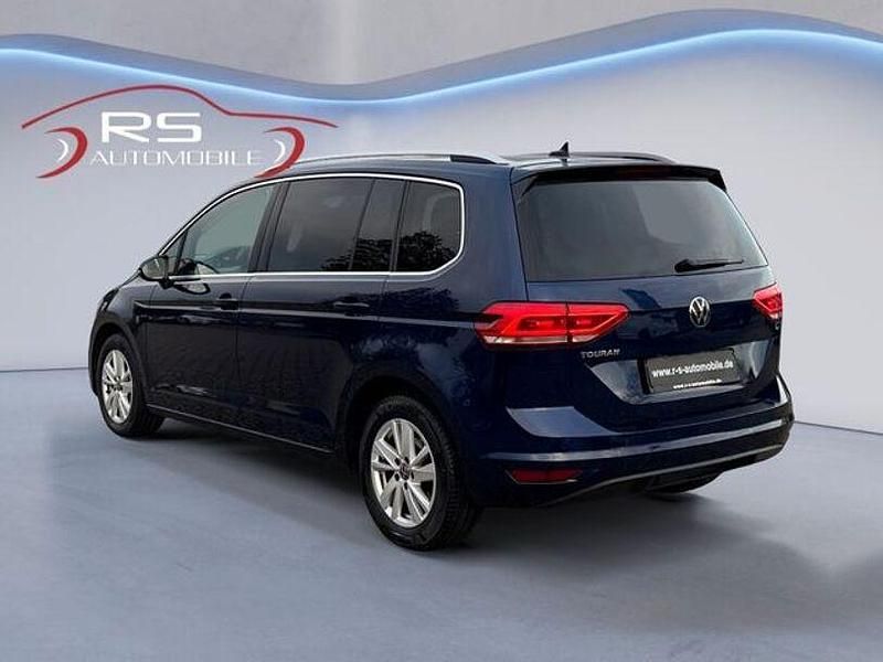 Gebraucht VW Touran Highline 150 PS (110 kW) 2020 Blau Van / Kleinbus