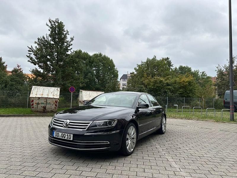 Schwarz Gebraucht 2014 VW Phaeton Exclusive Limousine | 24.990 € - Bild 1/4