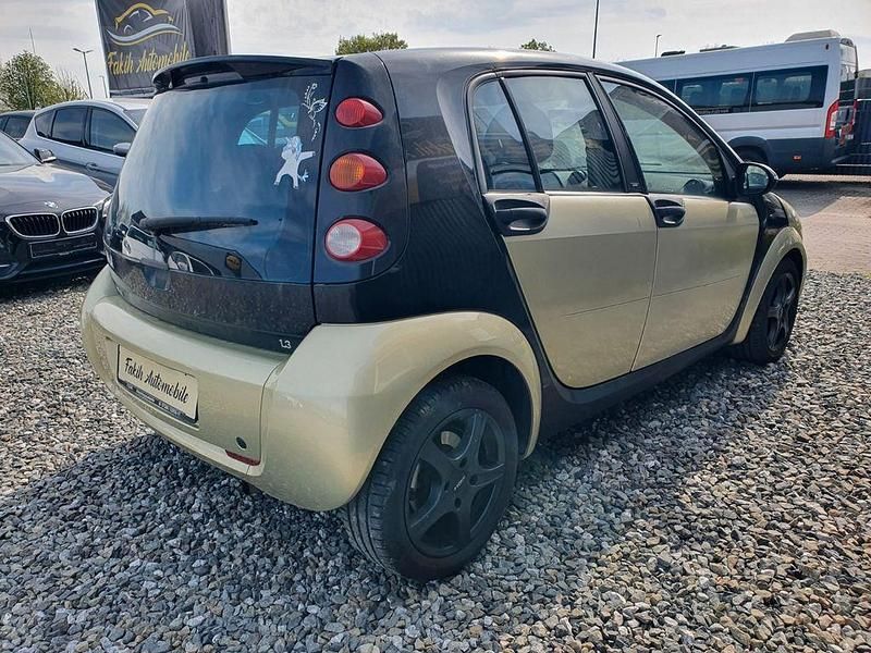 Używany Smart ForFour Basis 95 KM (69 kW) 2005 Czarny Hatchback