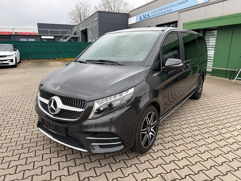 Gebraucht Mercedes V300 AMG 237 PS (174 kW) 2023 Grau Van / Kleinbus