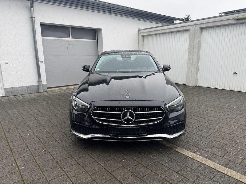 Gebraucht Mercedes E300 320 PS (235 kW) 2021 Schwarz Limousine