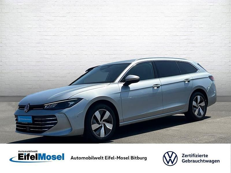 Silber Gebraucht 2024 VW Passat IQ Drive Limousine | 32.900 € (Guter Preis) - Bild 1/4