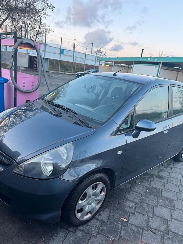 Gebraucht Honda Jazz 77 PS (56 kW) 2008 Blau Kleinwagen