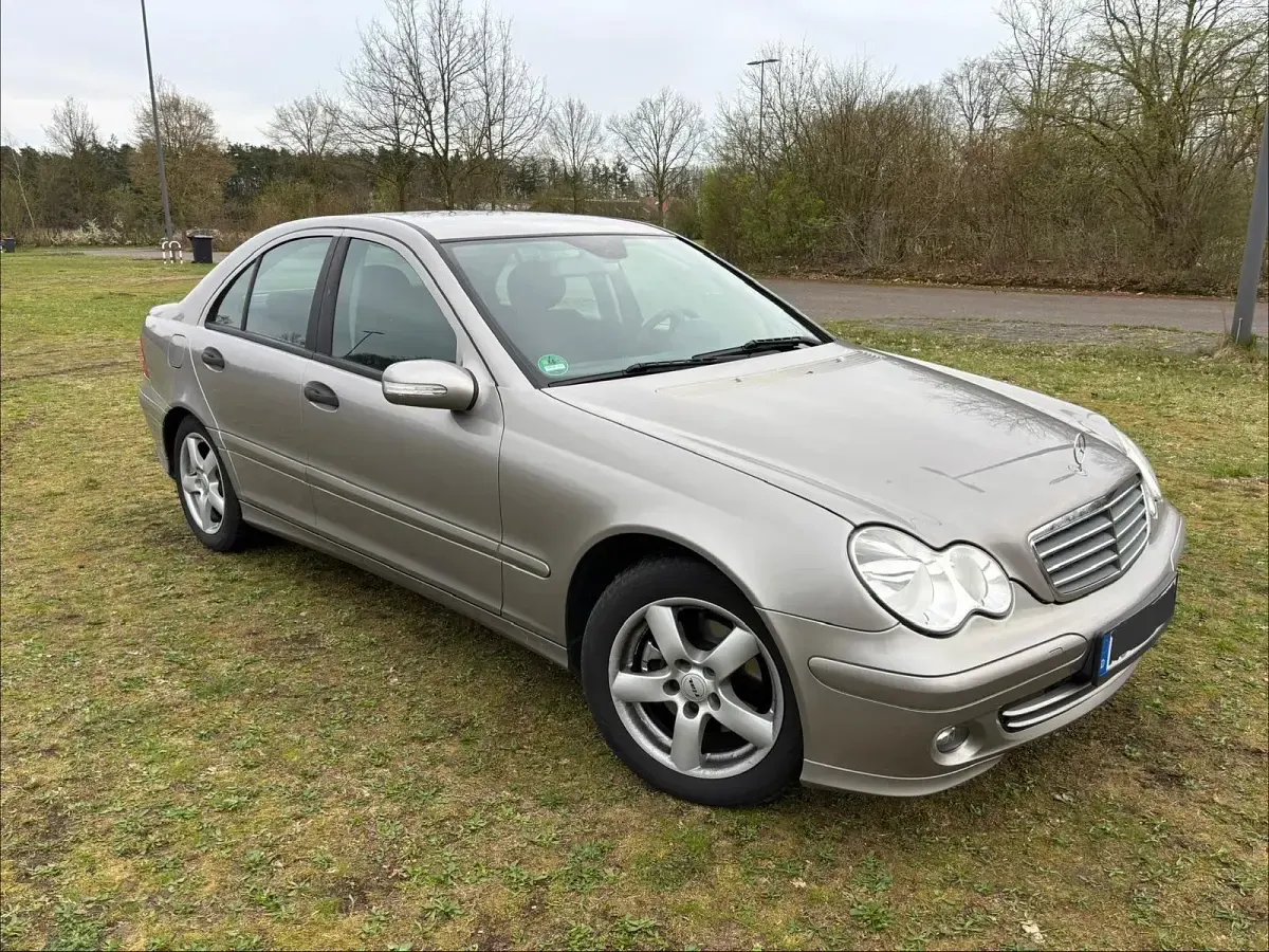 Gebraucht Mercedes C220 150 PS (110 kW) 2006 Grau Limousine