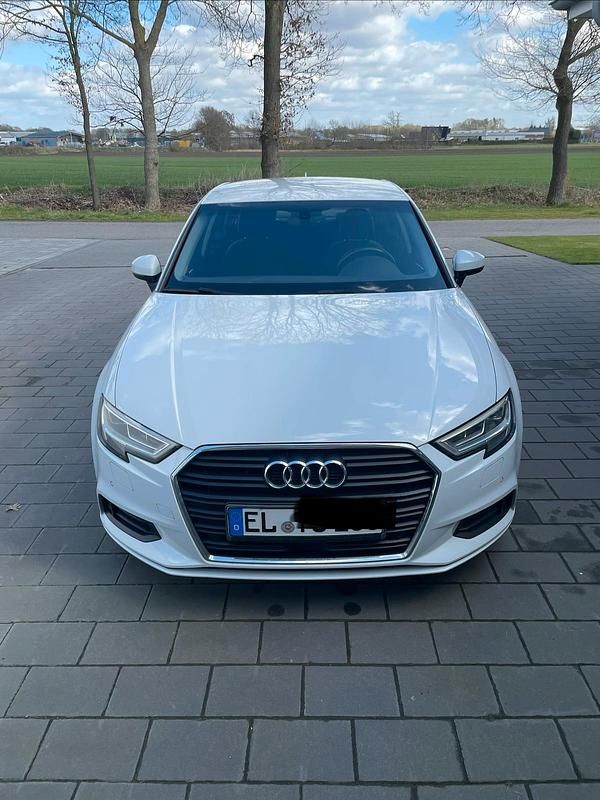 Gebraucht Audi A3 150 PS (110 kW) 2017 Weiß Limousine