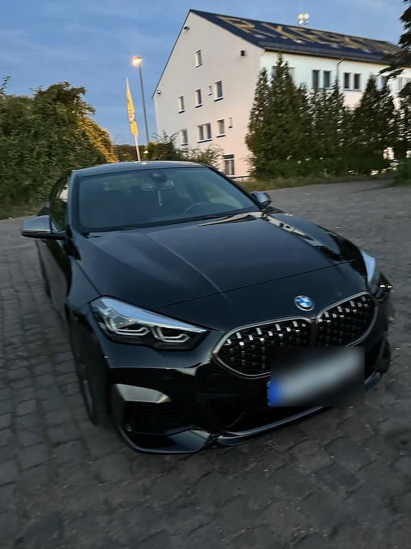 Schwarz Gebraucht 2020 BMW M235 M Performance Coupé | 28.000 € (Superpreis) - Bild 1/4