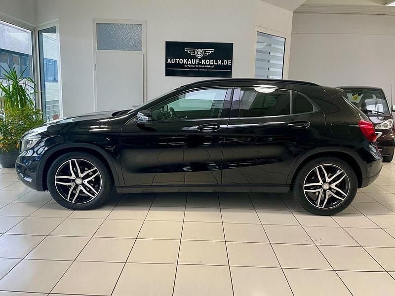 Gebraucht Mercedes GLA180 122 PS (89 kW) 2016 Schwarz SUV