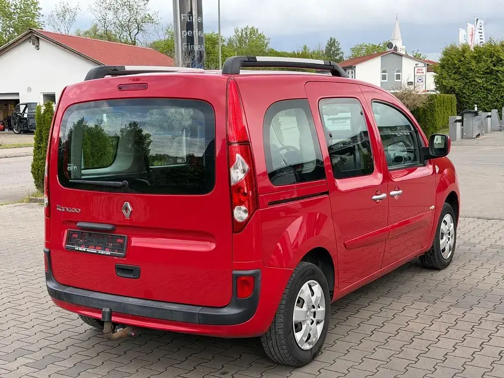 Gebraucht Renault Kangoo 106 PS (77 kW) 2012 Rot Van / Kleinbus