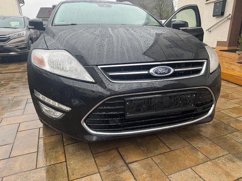 Gebraucht Ford Mondeo Business Edition 140 PS (102 kW) 2014 Schwarz Kombi