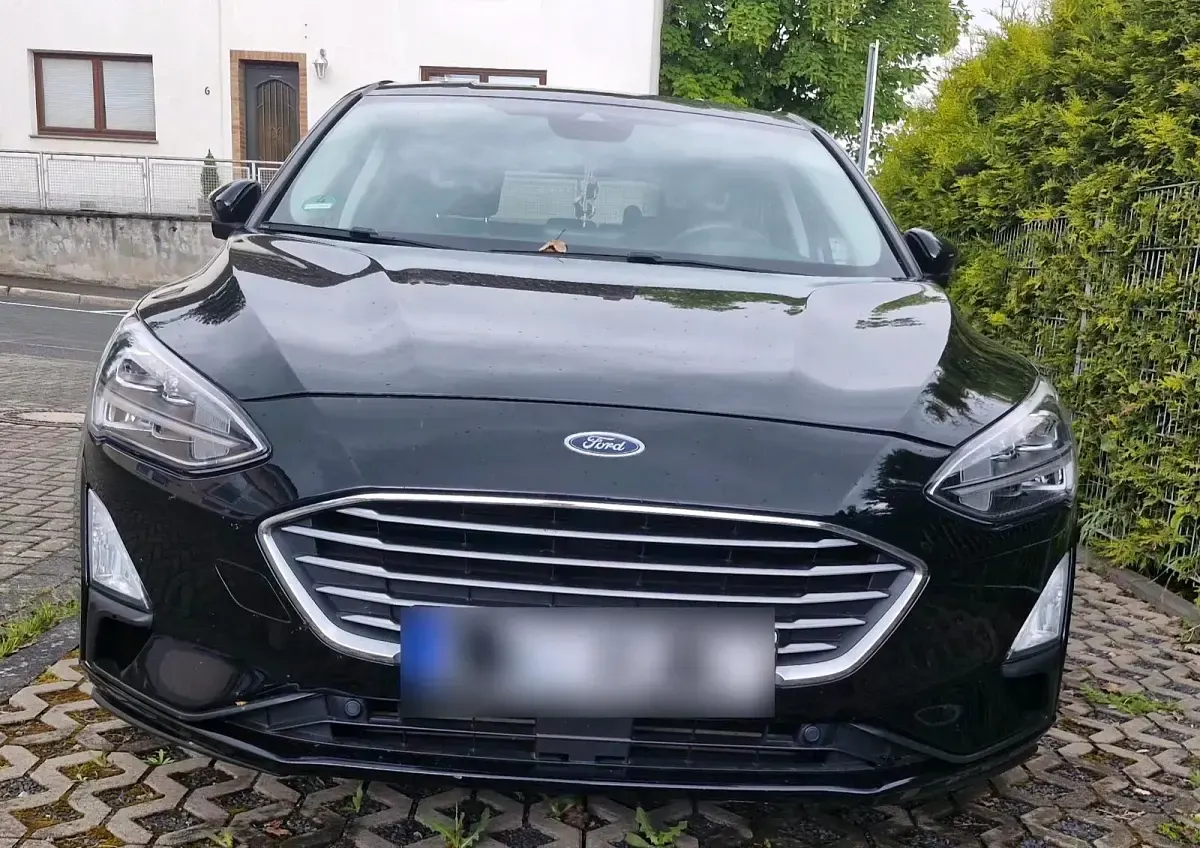 Gebraucht Ford Focus 125 PS (91 kW) 2018 Schwarz Limousine