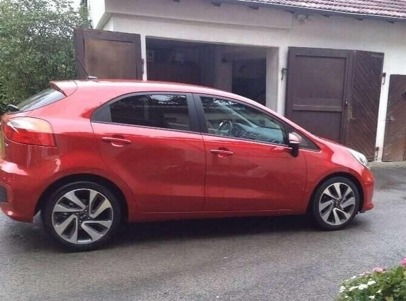 Rot Gebraucht 2007 Kia Rio 2 Limousine | 3.200 € (Fairer Preis) - Bild 1/4