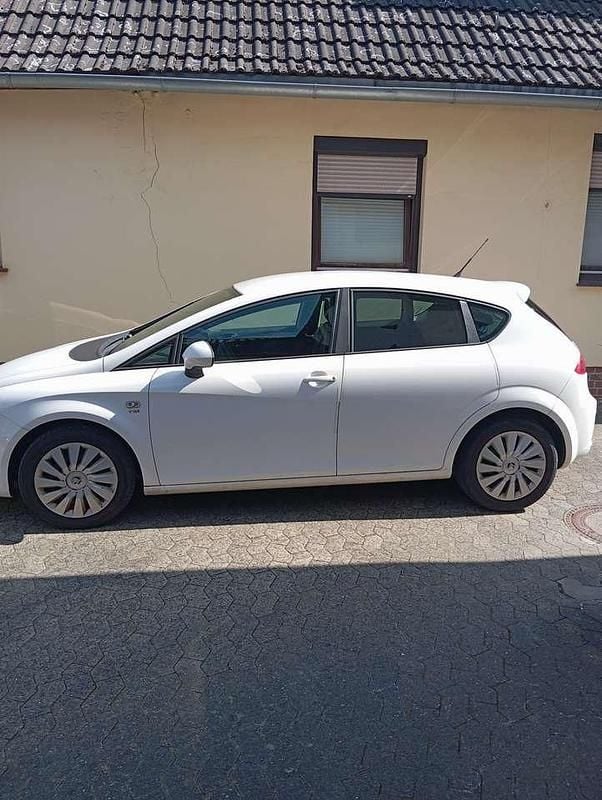Gebraucht Seat Leon Ecomotive 105 PS (77 kW) 2010 Weiß Kleinwagen