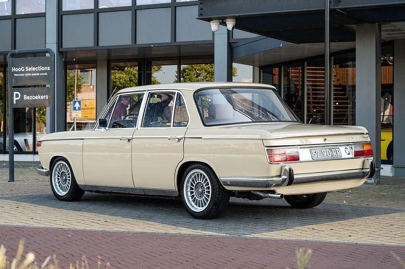 Gebraucht BMW 2000 131 PS (96 kW) 1971 Beige Limousine