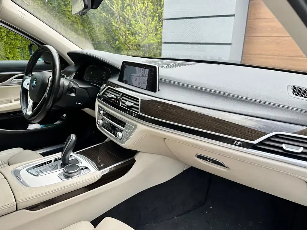 Gebraucht BMW 730 265 PS (194 kW) 2020 Schwarz Limousine