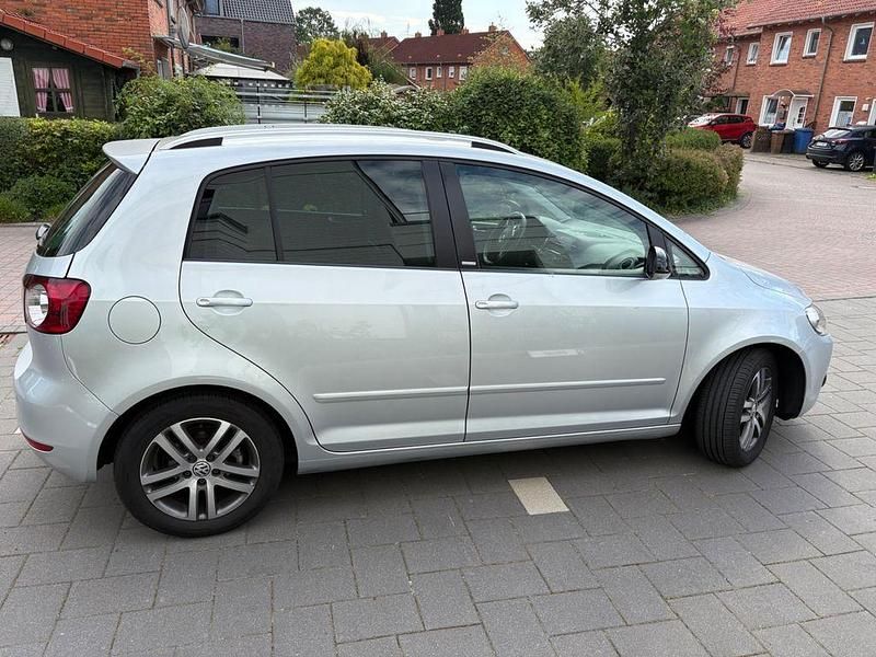 Gebraucht VW Golf Plus Cross 105 PS (77 kW) 2011 Silber Van / Kleinbus