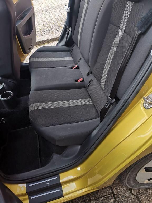 Gebraucht VW up! high up! 90 PS (66 kW) 2019 Gelb Kleinwagen