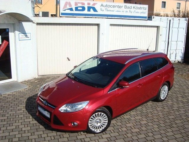 Gebraucht Ford Focus Titanium 150 PS (110 kW) 2012 Rot Kombi