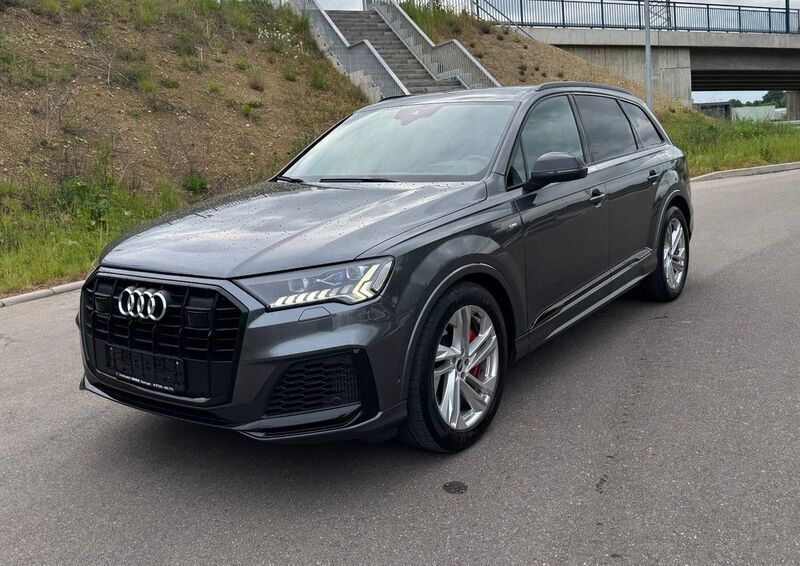 Grau Gebraucht 2021 Audi Q7 S-Line SUV | 57.500 € (Guter Preis) - Bild 1/4