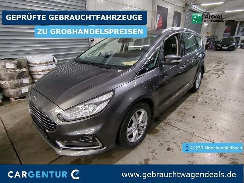 Gebraucht Ford S-MAX Titanium 150 PS (110 kW) 2022 Magnetic Van / Kleinbus
