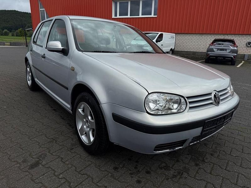 Silber Gebraucht 1998 VW Golf Limousine | 3.800 € (Etwas zu teuer) - Bild 1/4