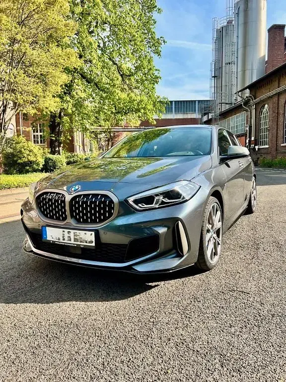 Brugt BMW M135 Performance 306 HK (225 kW) 2021 Grå Hatchback