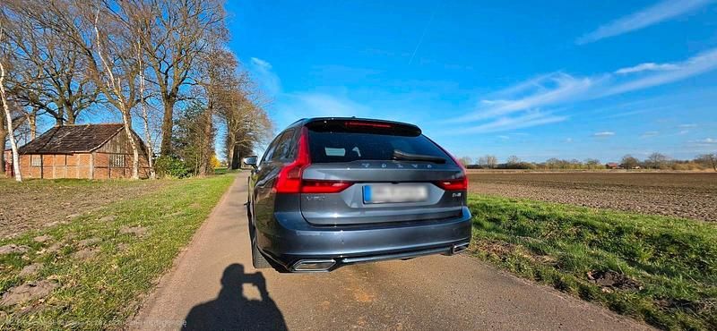 Gebraucht Volvo V90 R-Design 190 PS (139 kW) 2019 Blau Kombi