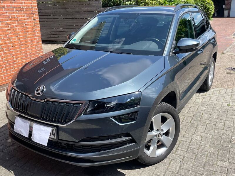 Grau Gebraucht 2020 Skoda Karoq Style SUV | 22.100 € (Guter Preis) - Bild 1/4
