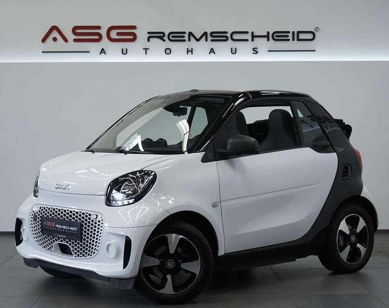 Weiß Gebraucht 2020 Smart ForTwo Electric Drive Passion Cabrio | 11.900 € (Fairer Preis) - Bild 1/3