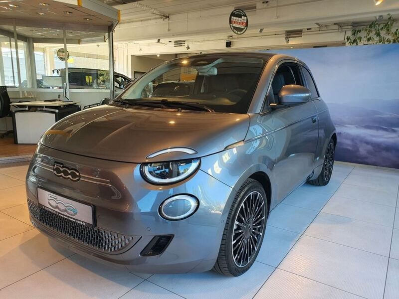 Mineral grau Gebraucht 2021 Fiat 500e Icon Kleinwagen | 18.990 € (Etwas zu teuer) - Bild 1/4