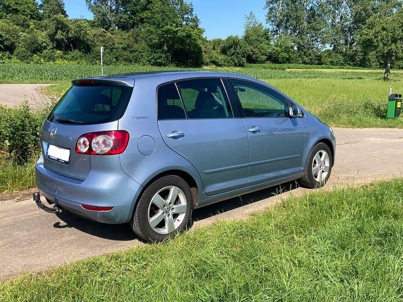 Gebraucht VW Golf VI Comfortline 122 PS (89 kW) 2011 Blau Kleinwagen
