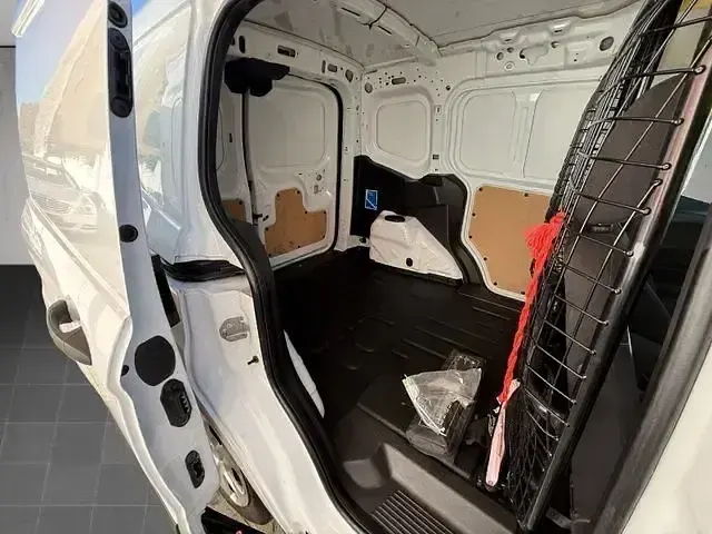 Gebraucht Ford Courier Trend 101 PS (74 kW) 2020 Weiss Van / Kleinbus