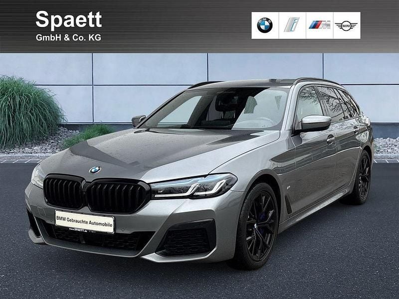 Skyscraper grau Gebraucht 2024 BMW 540 M Sport Kombi | 54.800 € (Fairer Preis) - Bild 1/4