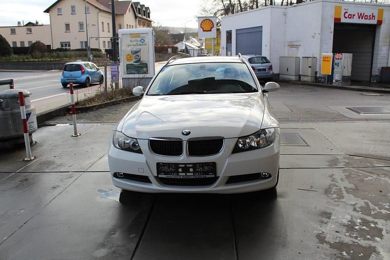 Gebraucht BMW 318 143 PS (105 kW) 2008 Weiß Kombi
