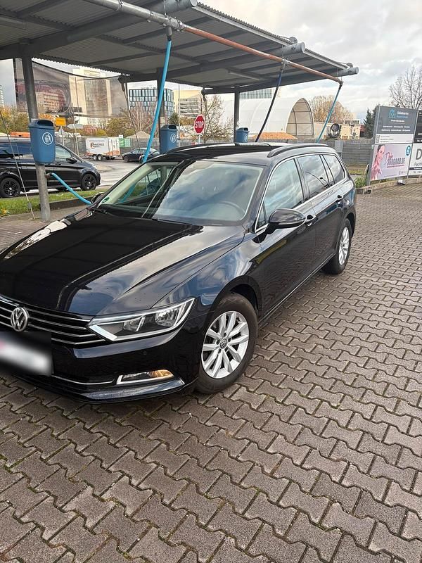 Gebraucht VW Passat 150 PS (110 kW) 2019 Schwarz Kombi