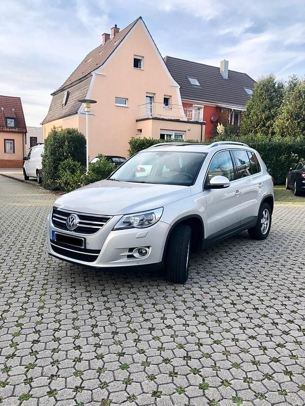 Silber Gebraucht 2008 VW Tiguan Sportline SUV | 7.900 € (Fairer Preis) - Bild 1/4