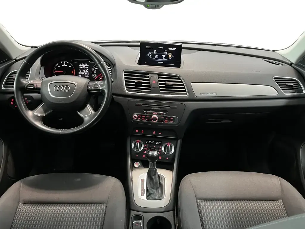 Gebraucht Audi Q3 Advanced 140 PS (102 kW) 2014 Silbergrau metallic SUV