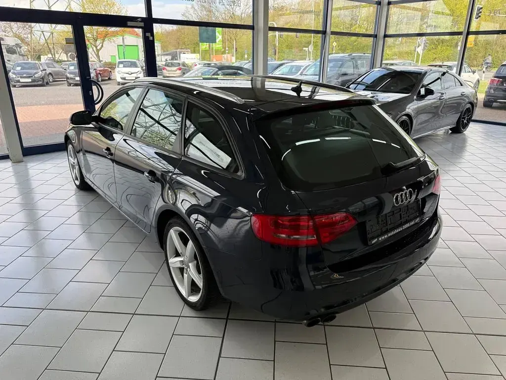 Gebraucht Audi A4 Ambition 177 PS (130 kW) 2014 Blau Kombi