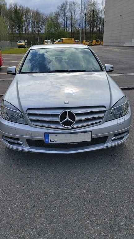 Silber Gebraucht 2010 Mercedes 250 Limousine | 12.700 € (Guter Preis) - Bild 1/4