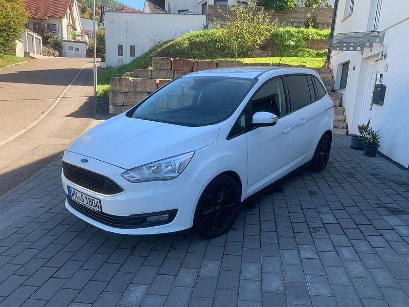 Weiß Gebraucht 2018 Ford Grand C-Max Cool & Connect Van / Kleinbus | 8.900 € (Guter Preis) - Bild 1/4
