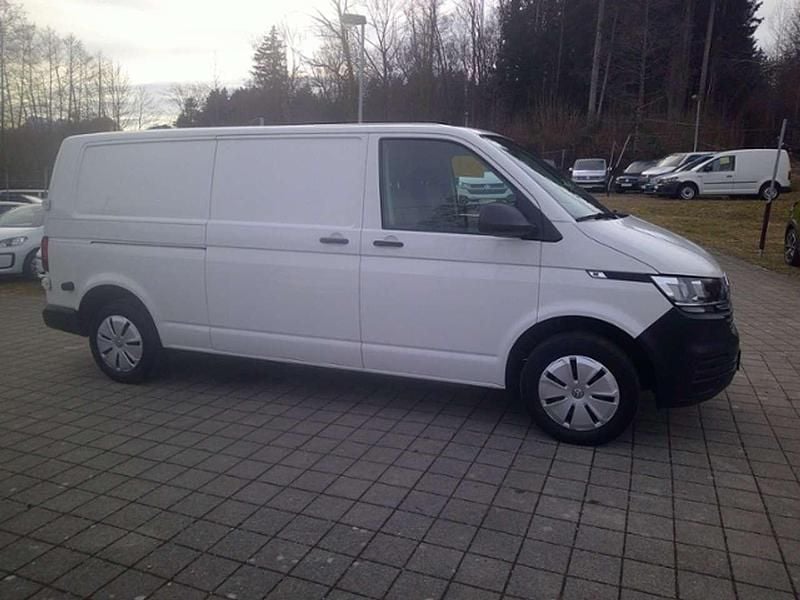 Gebraucht VW Transporter 90 PS (66 kW) 2021 Candy weiß Van