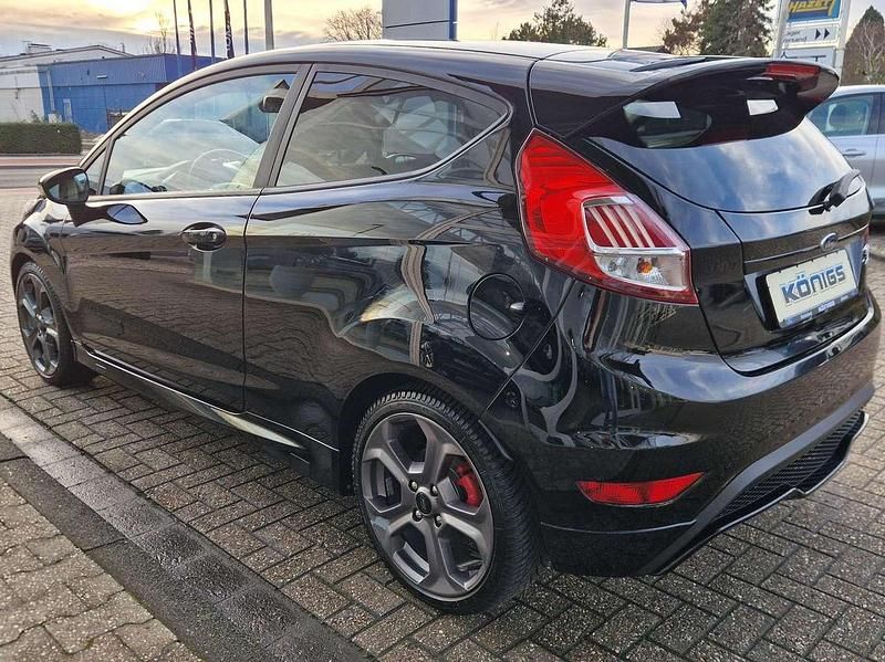 Gebraucht Ford Fiesta ST 182 PS (133 kW) 2017 Iridiumschwarz metallic Limousine