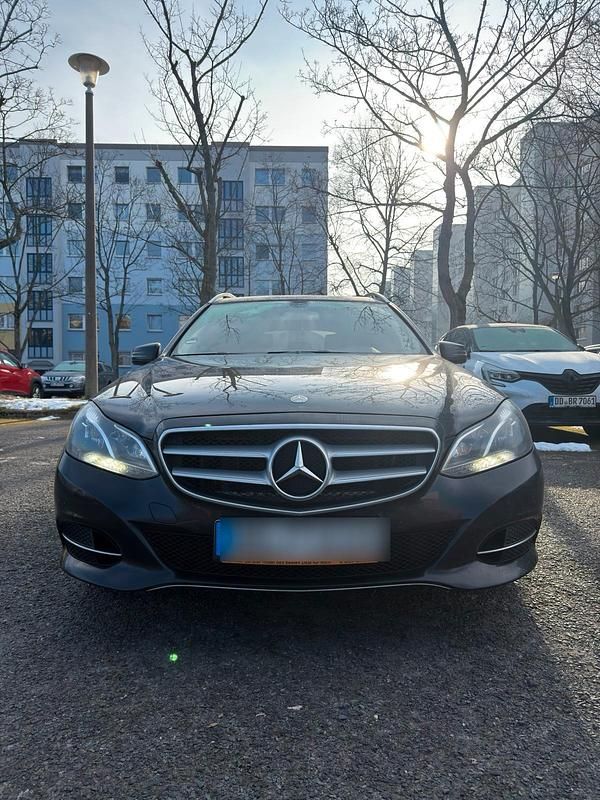 Gebraucht Mercedes E200 136 PS (100 kW) 2016 Schwarz Kombi