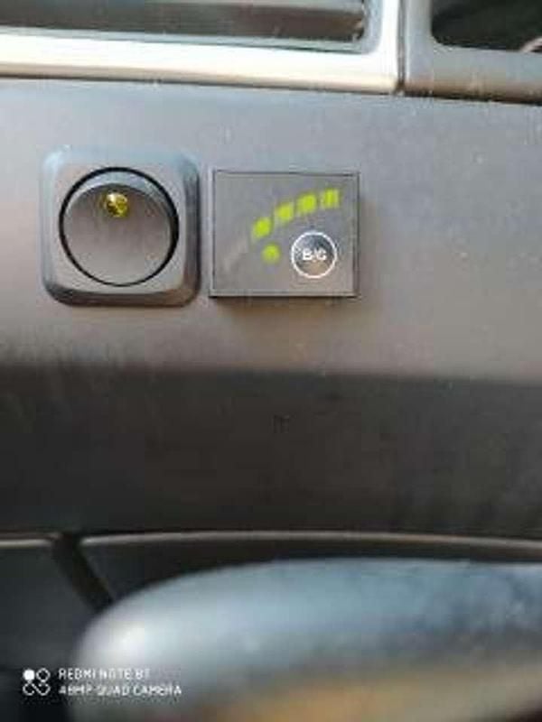 Weiß Gebraucht 2006 Chrysler Pacifica SUV | 1.100 € - Bild 1/4