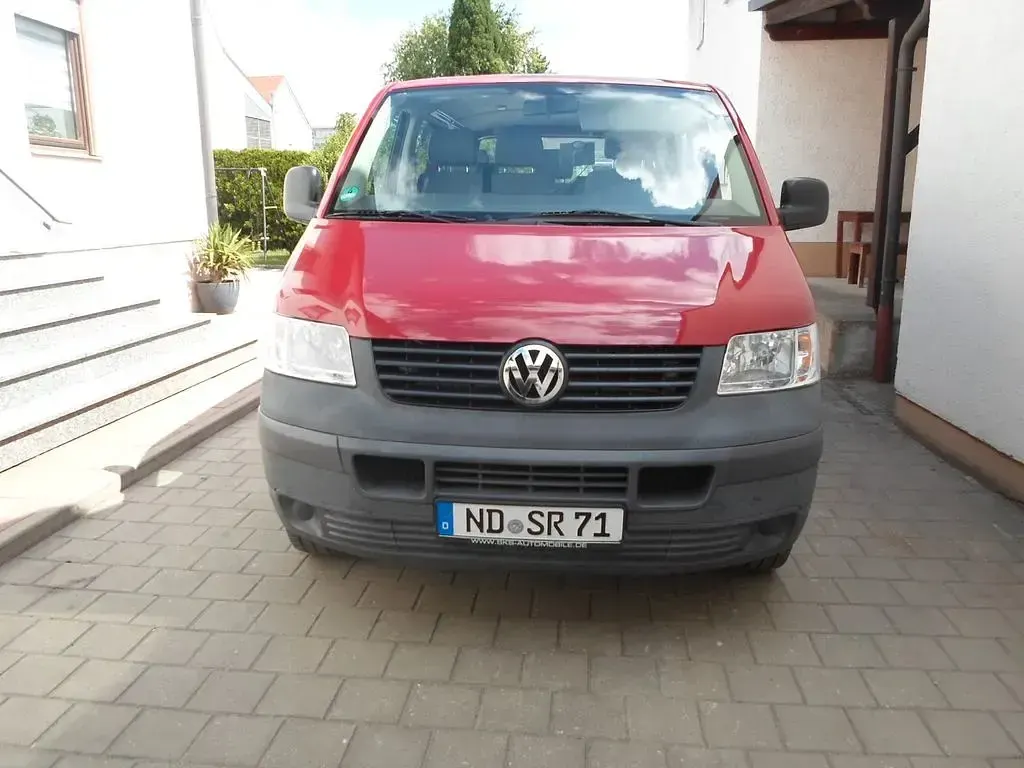 Gebraucht VW Caravelle Comfortline 105 PS (77 kW) 2008 Rot Van
