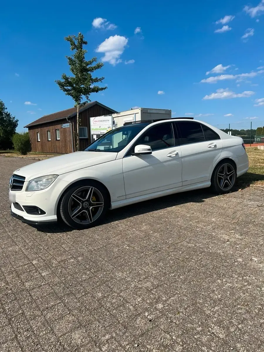 Gebraucht Mercedes C350 292 PS (214 kW) 2009 Weiß Limousine