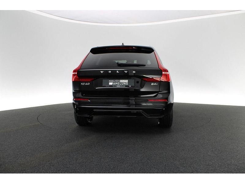 Gebraucht Volvo XC60 Plus 197 PS (144 kW) 2023 Schwarz SUV
