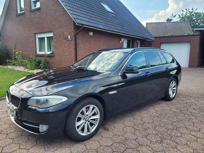 Gebraucht BMW 520 190 PS (139 kW) 2012 Schwarz Kombi