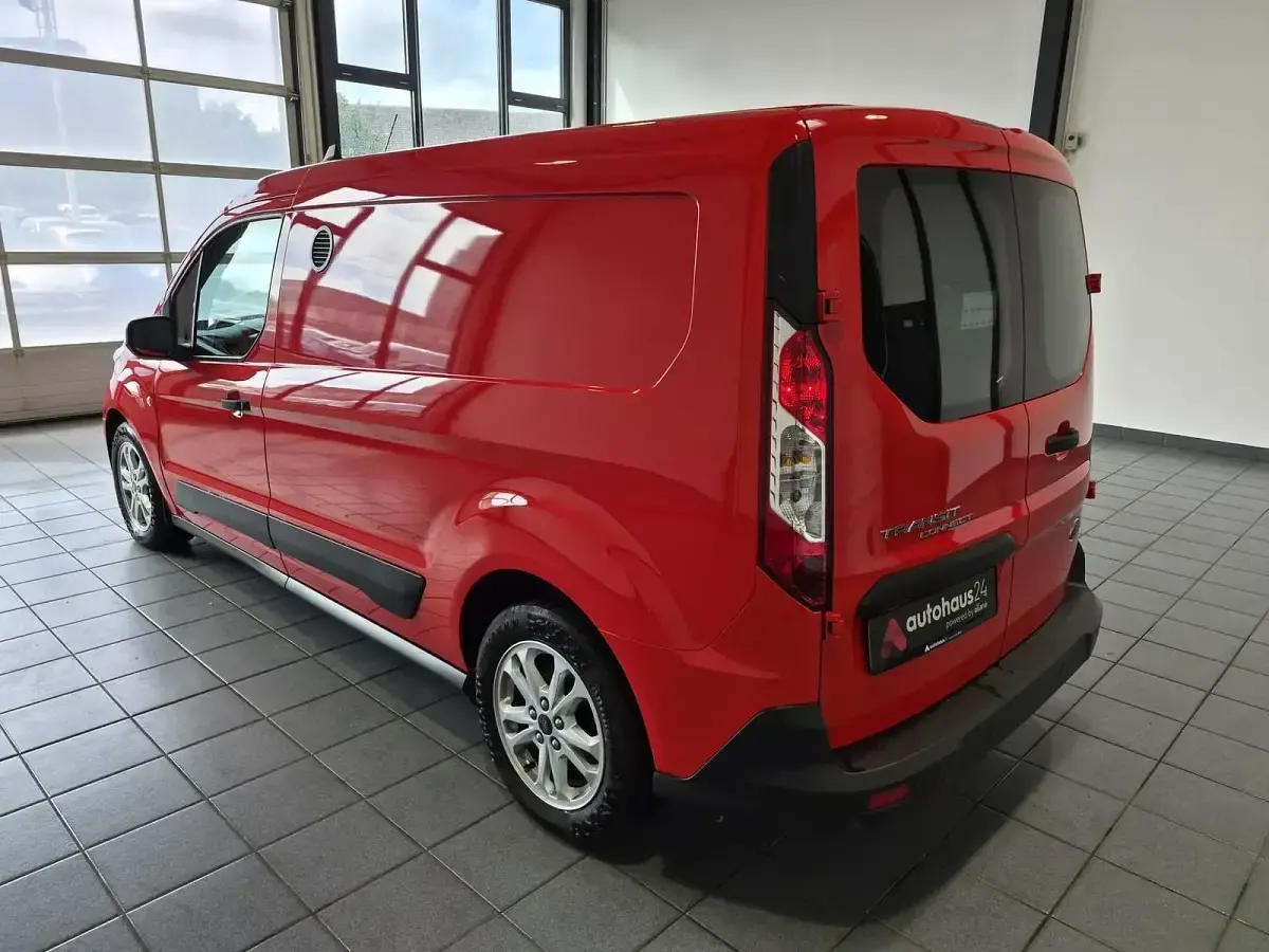 Gebraucht Ford Transit Trend 101 PS (74 kW) 2022 Rot Kleinwagen