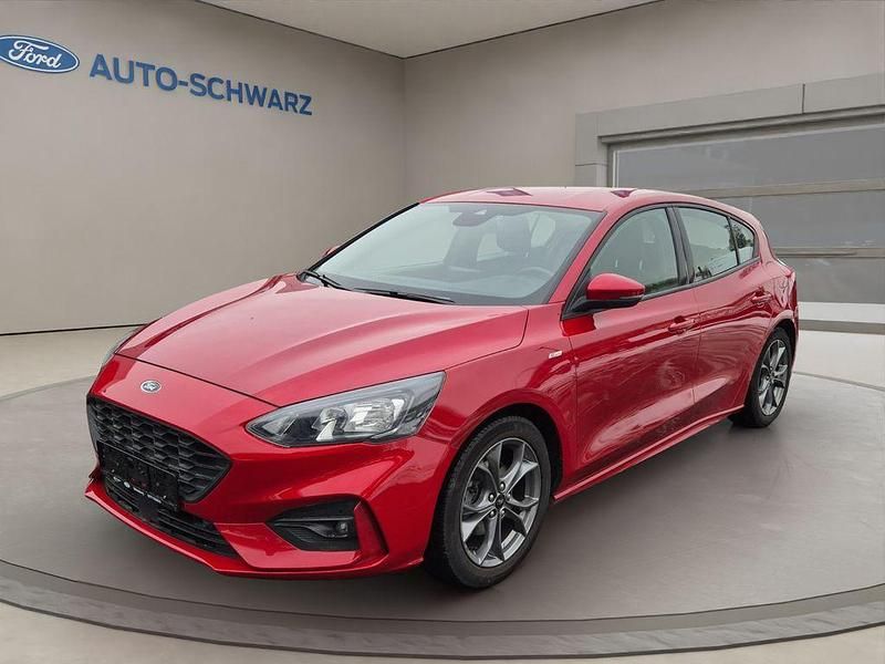 Rot Gebraucht 2021 Ford Focus ST-Line Limousine | 16.900 € (Fairer Preis) - Bild 1/4